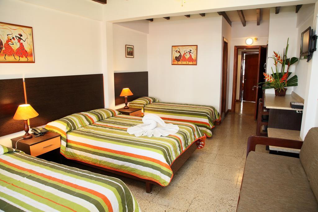 Hotel Puerto Ballesta Tonsupa Kültér fotó