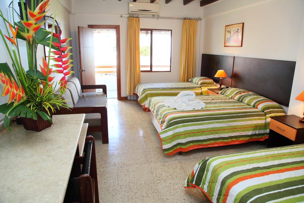 Hotel Puerto Ballesta Tonsupa Szoba fotó