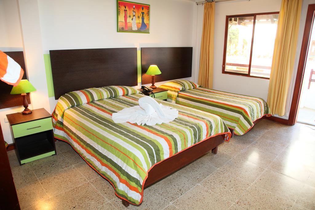 Hotel Puerto Ballesta Tonsupa Szoba fotó
