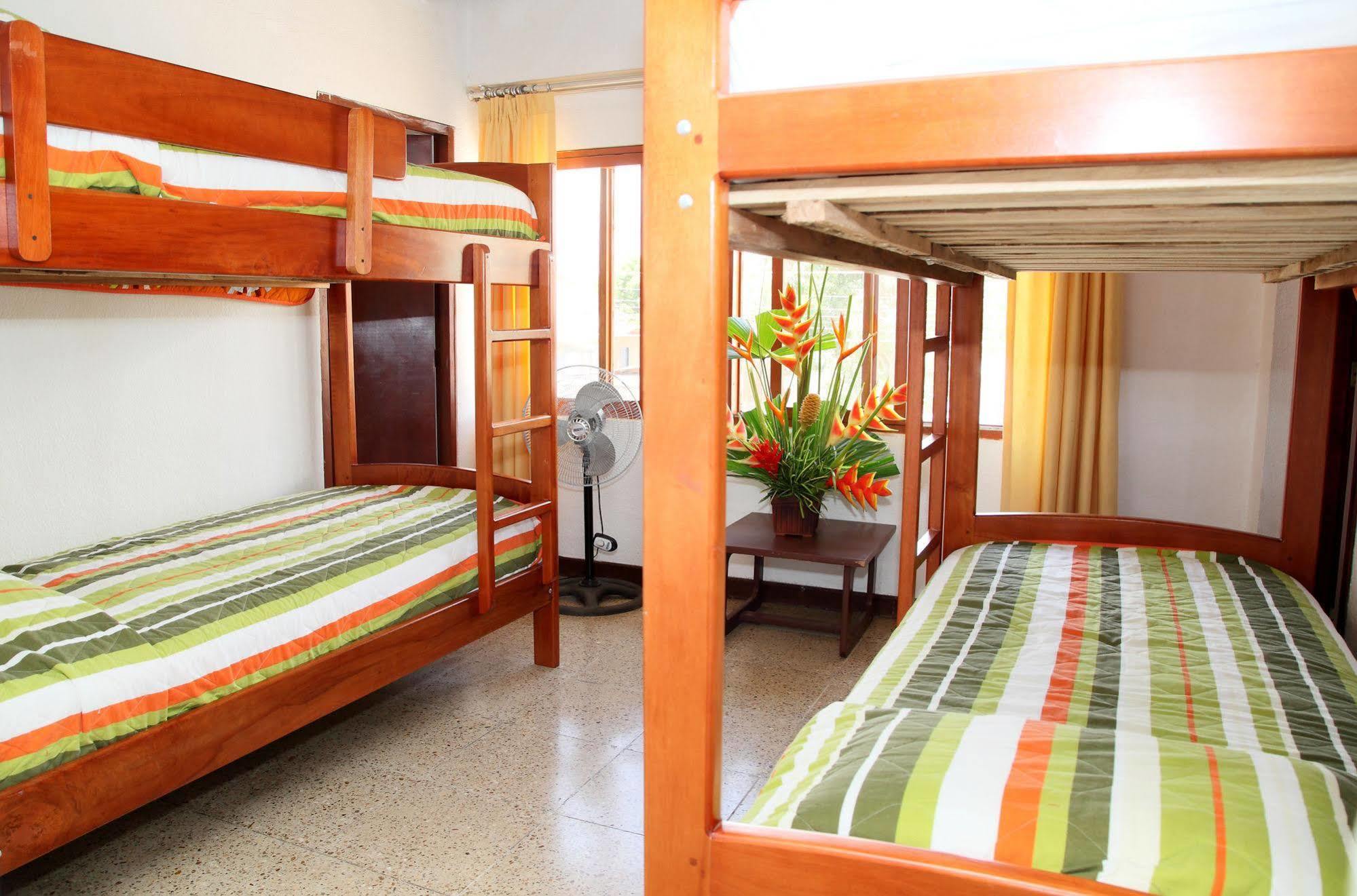 Hotel Puerto Ballesta Tonsupa Kültér fotó
